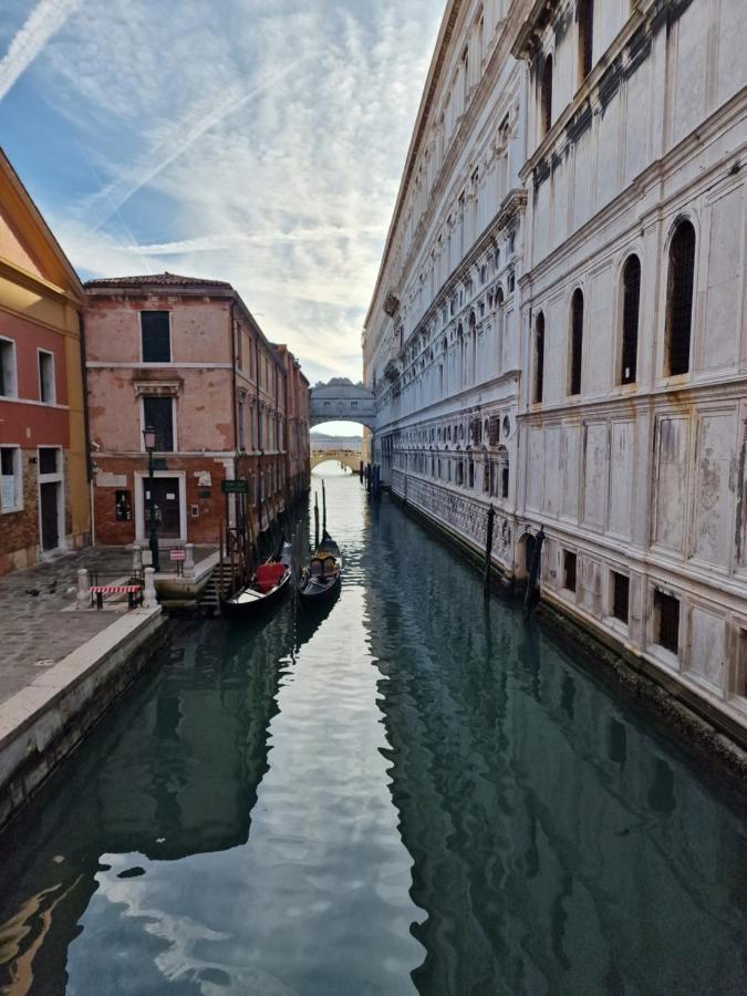 Appartamento Al Centro Di Venezia 6 Posti Letto Экстерьер фото